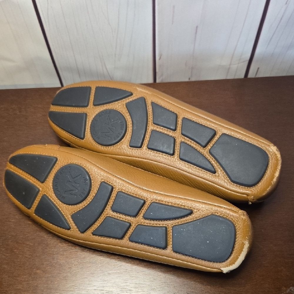 Michael Kors Classic Womens Brown Leather Loafer Flats With Gold Emblem Size 10M - Picture 4 of 7